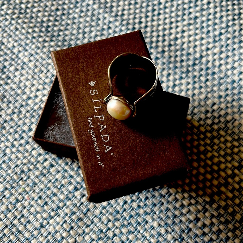 Silpada pearl ring size 7